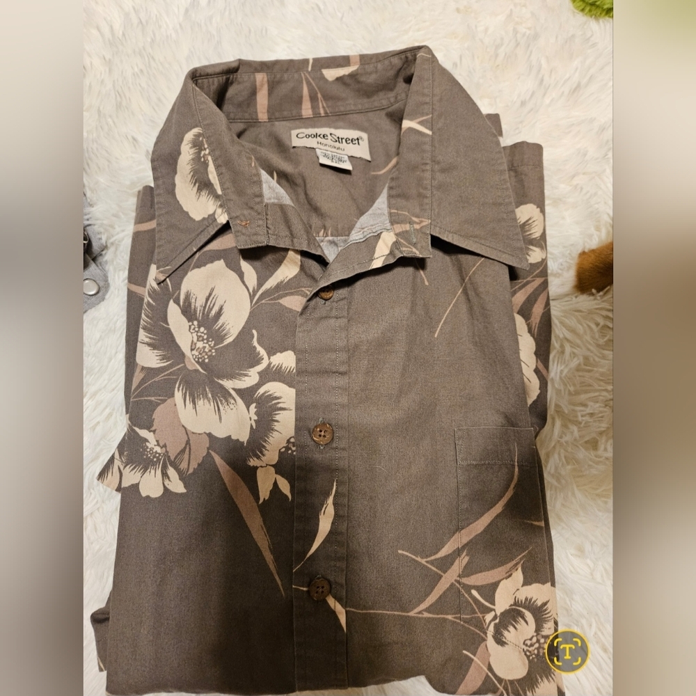 Men's Gray Floral Button Down Shirt
